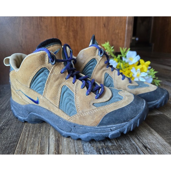 Vintage 90s ACG Nike Hiking Boots US 8 Women's Suede Leather Lace Up Trail Shoes - Picture 1 of 11